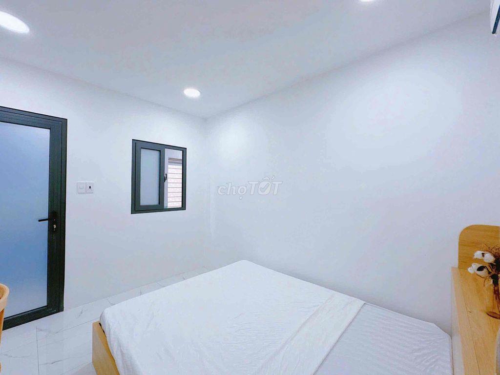 Căn Hộ 3 Phòng Ngủ Full Nội Thất Nằm Ngay Mặt Tiền Nguyễn Xí Gần Vicom
