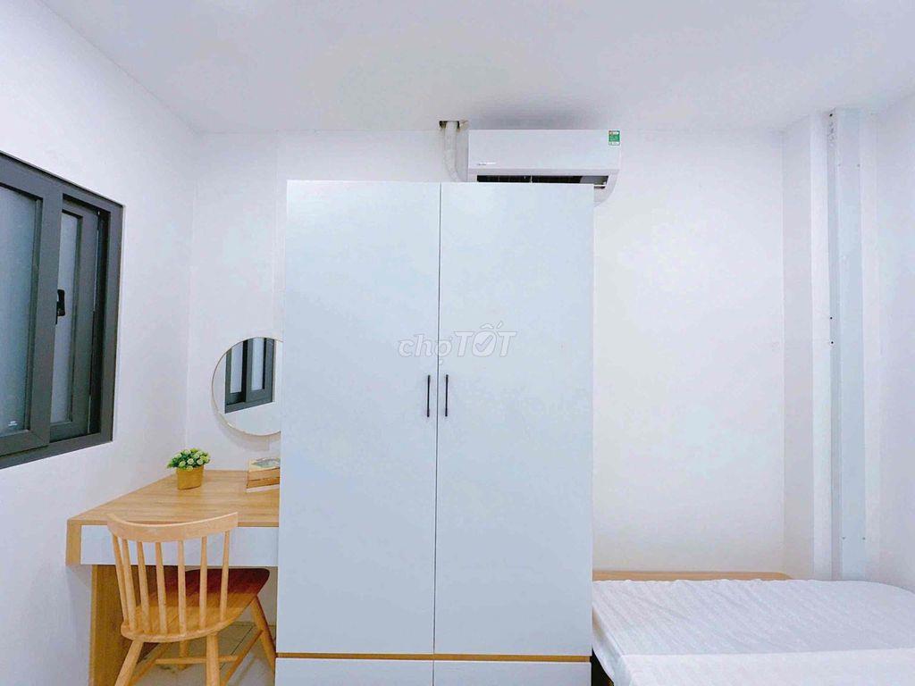Căn Hộ 3 Phòng Ngủ Full Nội Thất Nằm Ngay Mặt Tiền Nguyễn Xí Gần Vicom