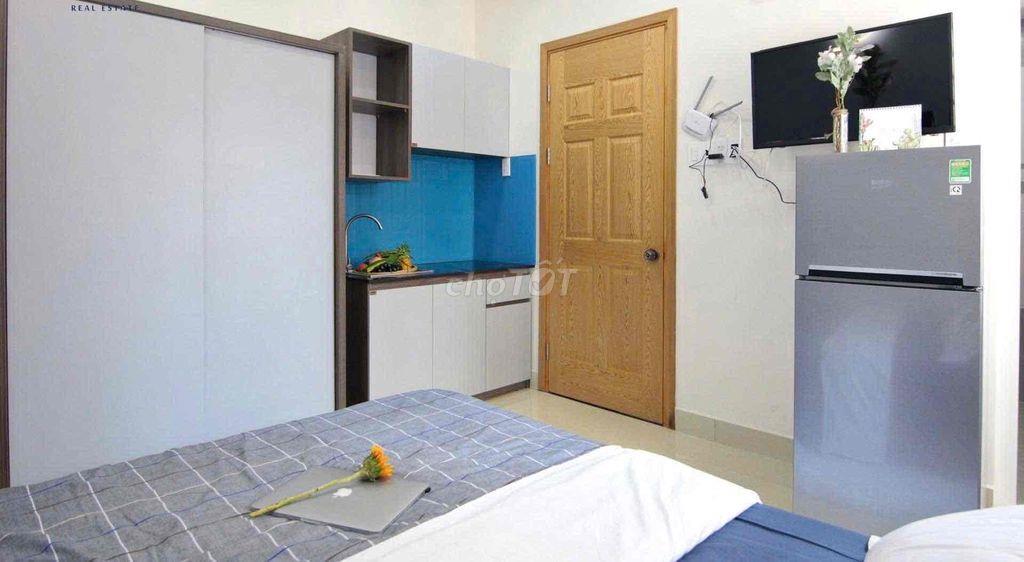Căn Studio cửa sổ trời sáng Ngay Phan Xích Long