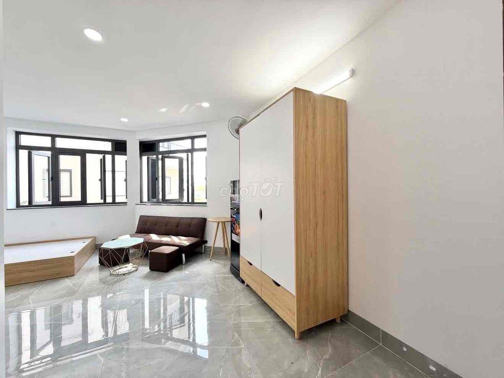 CĂN HỘ STUDIO RỘNG NHIỀU CỬA SỔ NGAY IUH