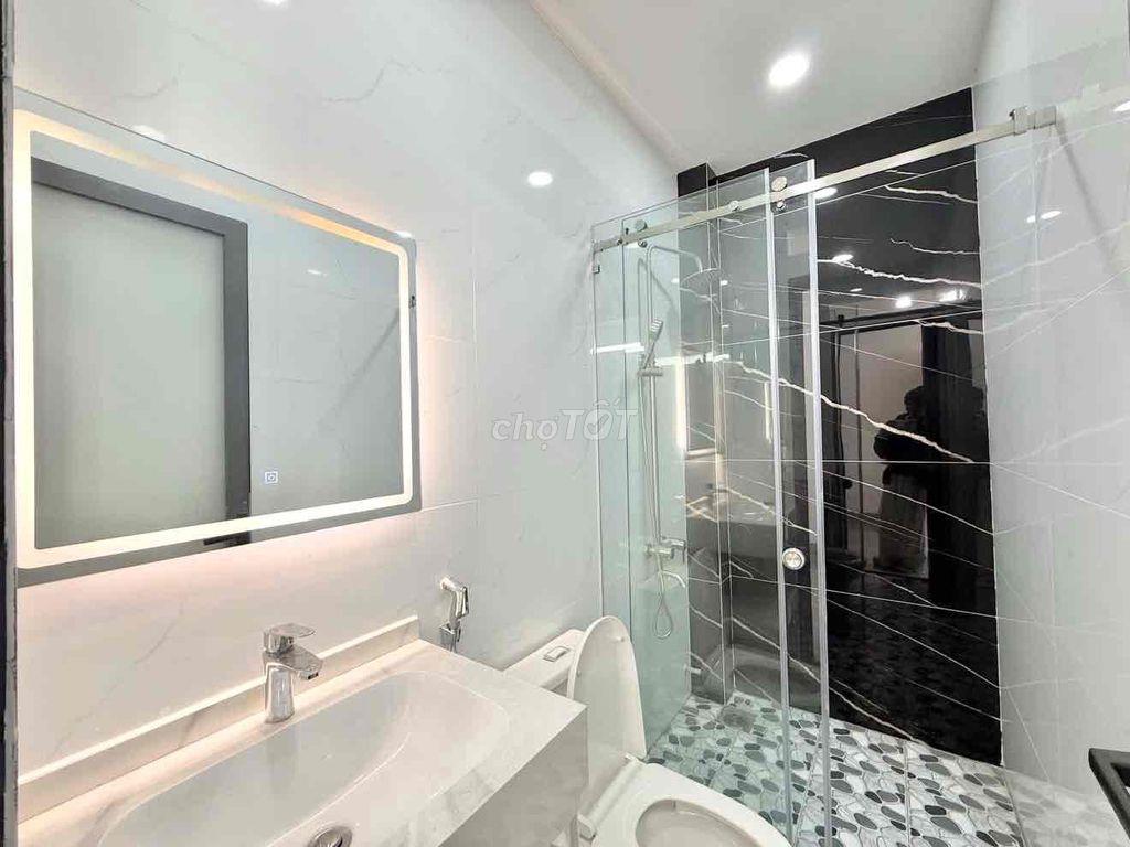 CĂN HỘ STUDIO RỘNG NHIỀU CỬA SỔ NGAY IUH