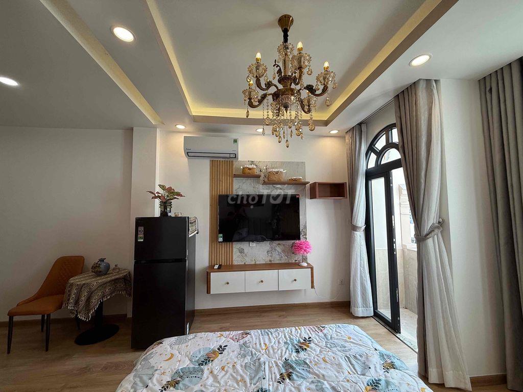 STUDIO BAN CÔNG SANG XỊN MỊN GẦN TRUNG TÂM