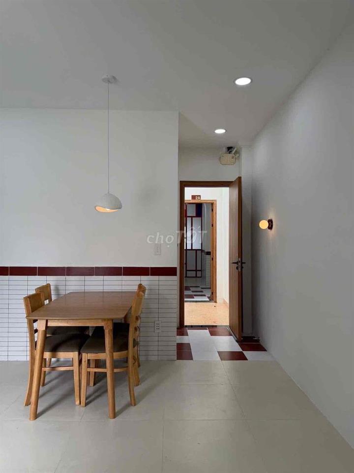 Studio ban công gần Hàng xanh