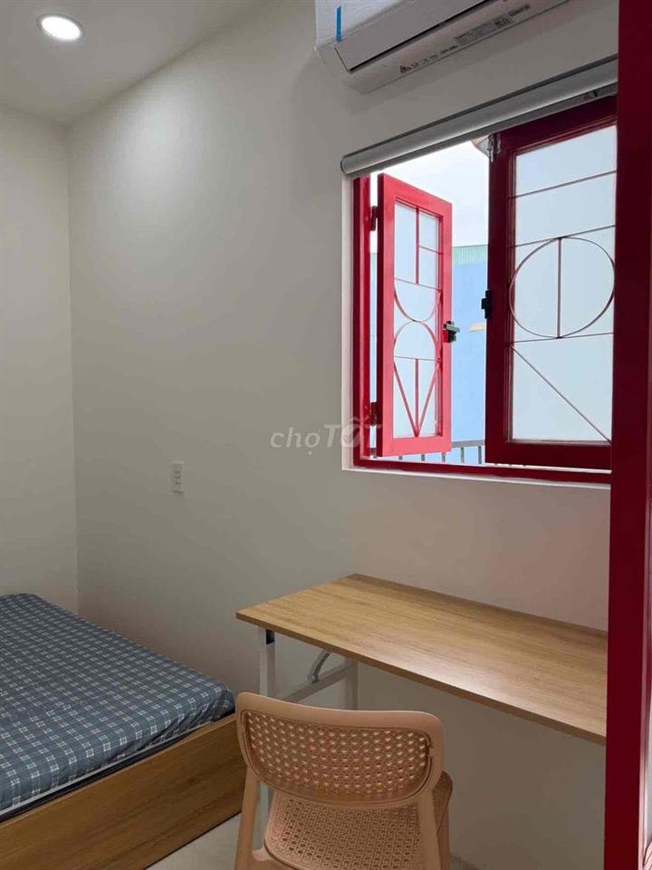 Studio ban công gần Hàng xanh