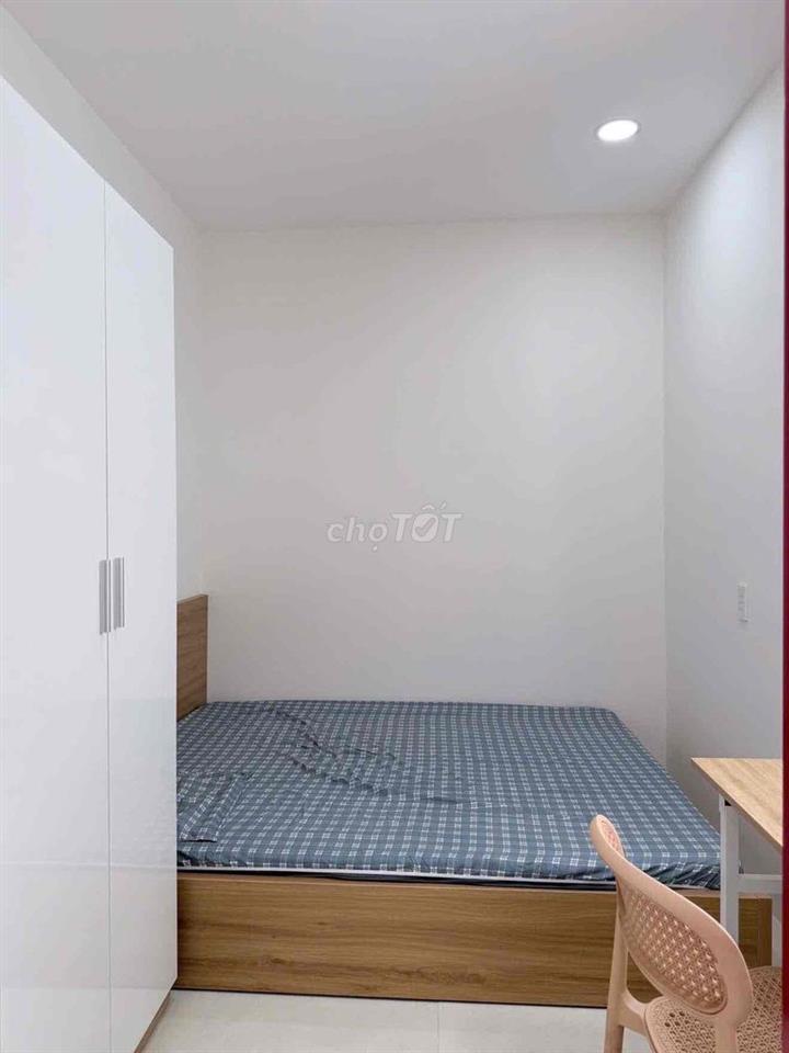 Studio ban công gần Hàng xanh