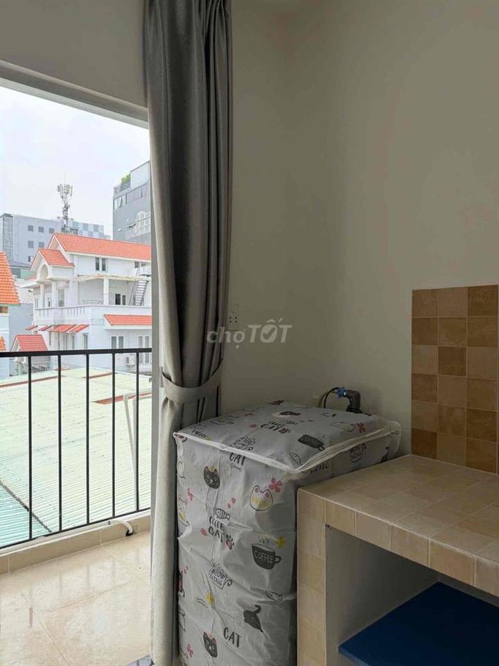 Studio ban công gần Hàng xanh