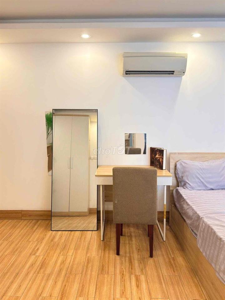 PHÒNG STUDIO RỘNG VÀ THOÁNG GẦN Q1