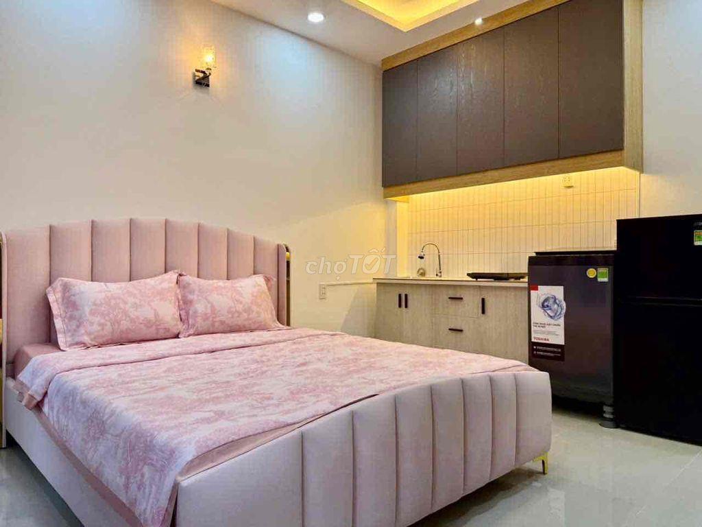 STUDIO BAN CÔNG GIÁP Q1,Q3 - 5 PHUT DI CHUYỂN