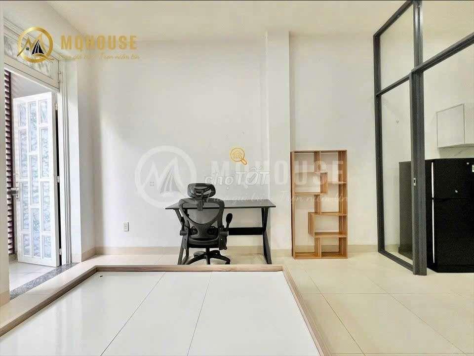 🏡 Cho Thuê CH 1PN Gần Hàng Xanh - Ban Công Riêng - Tách Bếp 40m²