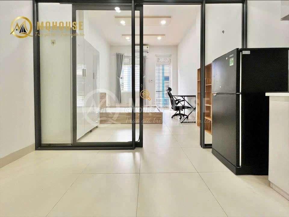 🏡 Cho Thuê CH 1PN Gần Hàng Xanh - Ban Công Riêng - Tách Bếp 40m²