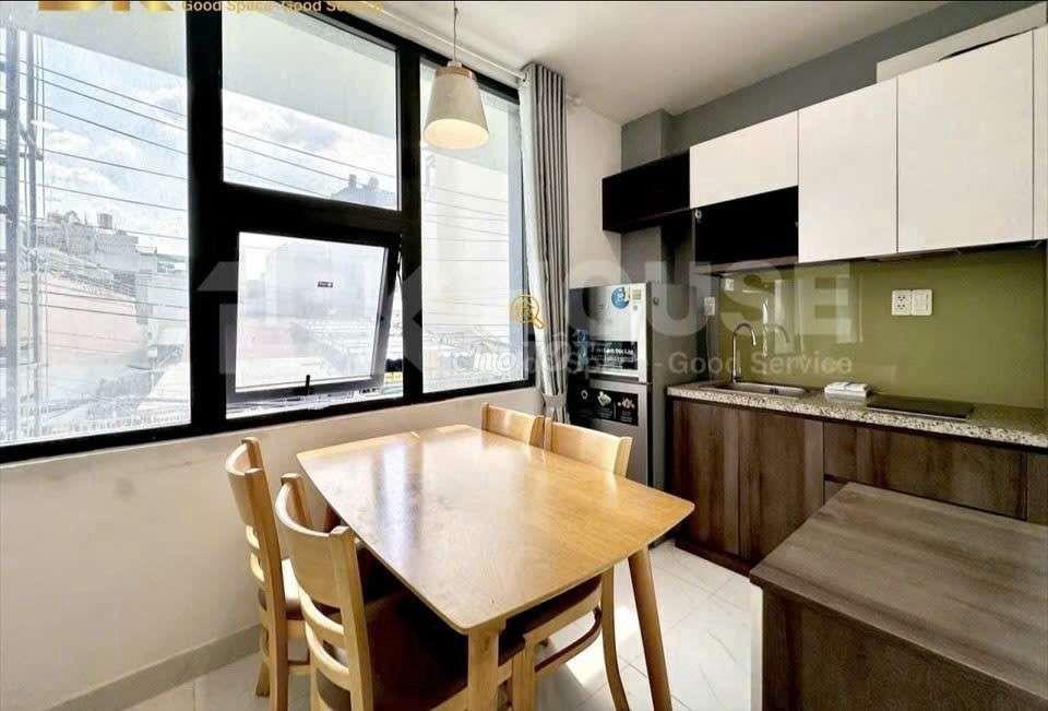 🏙️ Studio Mặt Tiền Đường • Cửa Sổ Trời Lớn • Full Nội Thất • Thang Máy