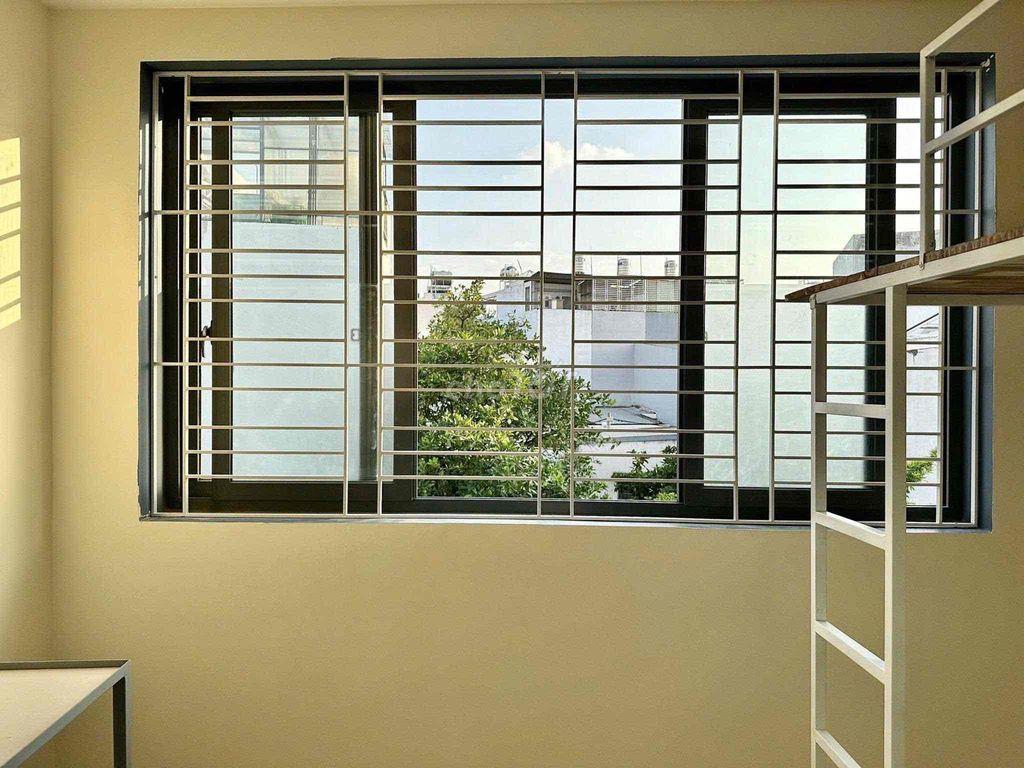 GÁC MỚI CỬA SỔ ĐÓN GIÓ Ở BÌNH THẠNH