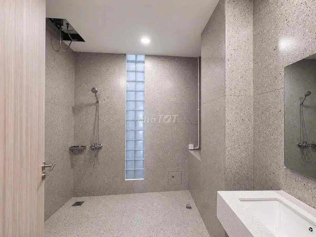 Căn hộ ban công tách bếp full nội thất