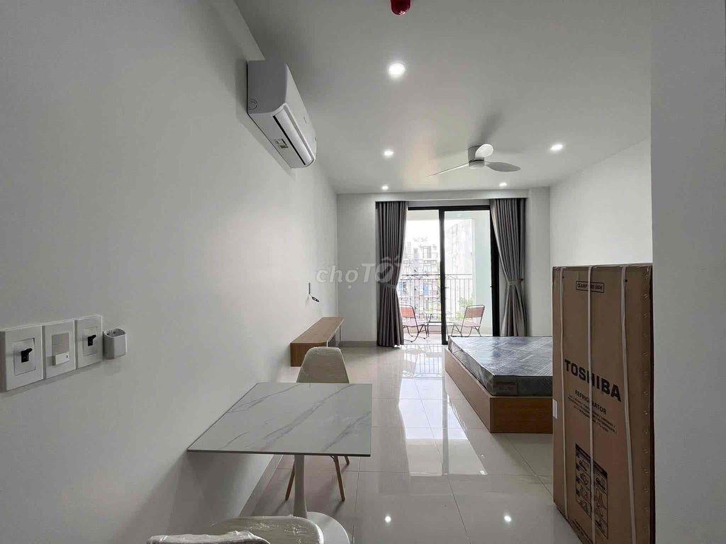 Studio Ban Công Mới Sát Bên Học Viện Cán Bộ
