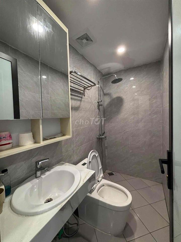 Studio Ban Công Mini Tiện Đi UTH - HVCB - VLU