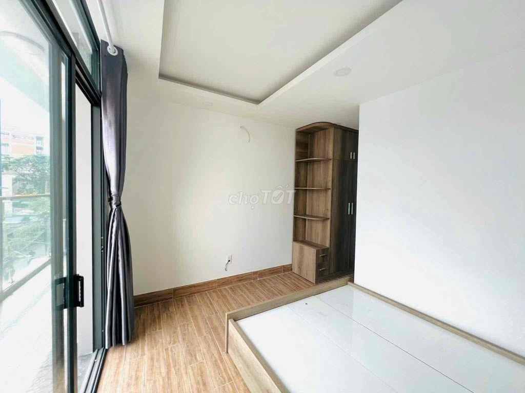 Studio Ban Công Tiện đi Hutech - UTH - VLU