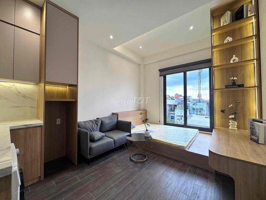 STUDIO BAN CÔNG SIÊU THOÁNG NGAY KHU PHỐ ĂN UỐNG BÙI ĐÌNH TUÝ