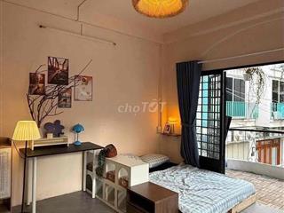 CHO THUÊ PHÒNG TRỌ STUDIO BAN CÔNG-FULL NỘI THẤT-KẾ ĐH VLU