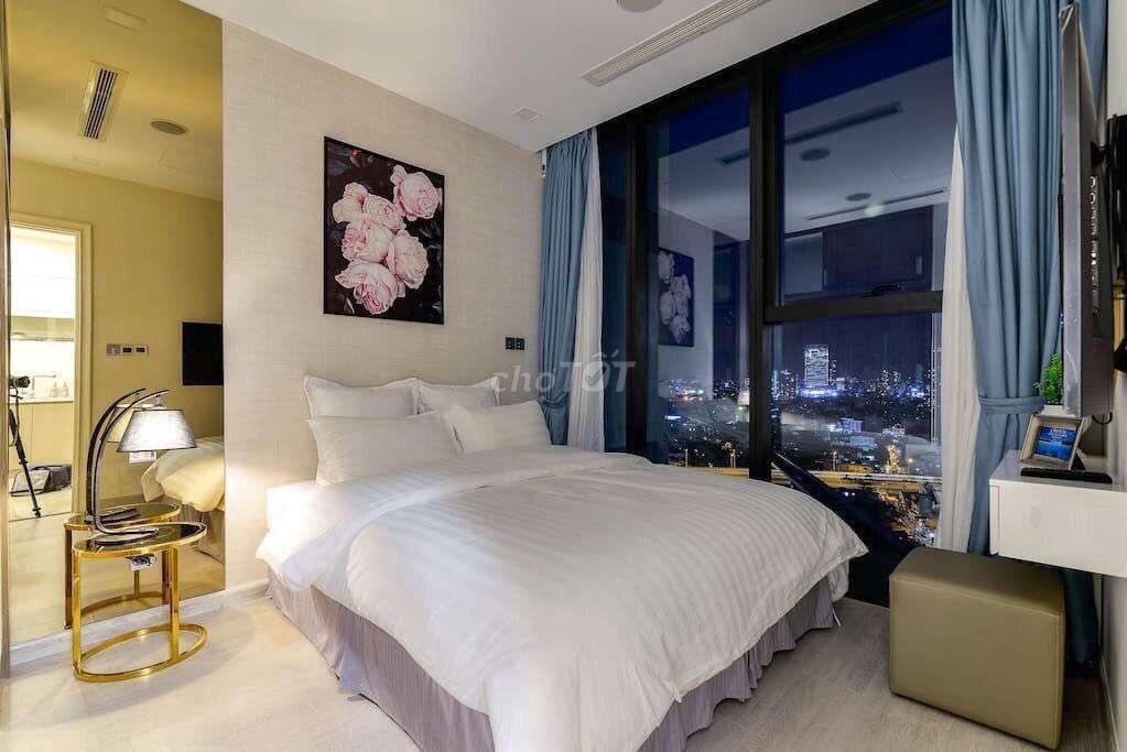 Cho thuê căn hộ 125m2 3PN Vinhomes Central Park