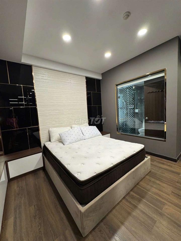 Căn hộ 120m2 3PN The Tresor Bến Vân Đồn Q4