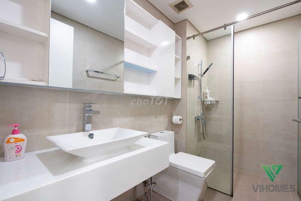 Căn hộ 120m2 3PN The Tresor Bến Vân Đồn Q4