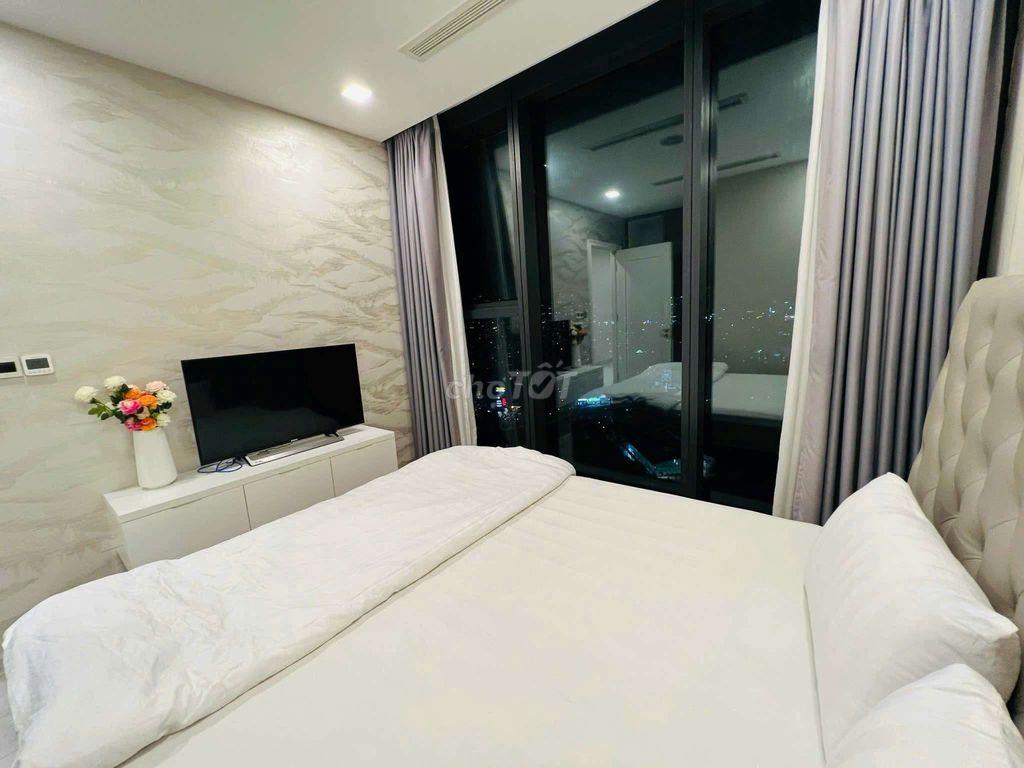 Cho thuê căn hộ 82m2 2PN Vinhomes Golden River Bason