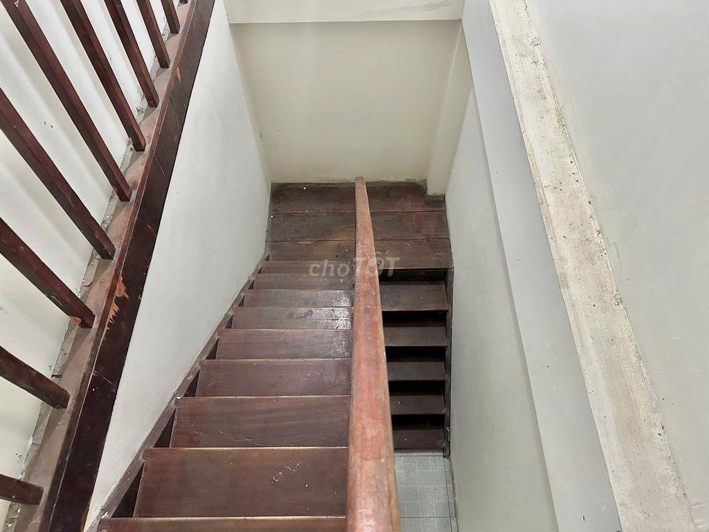 CHO THUÊ PHÒNG GẦN BẾN XE MIỀN TÂY - NVS CHUNG