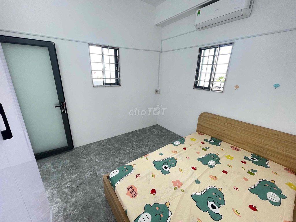 Căn 3PN full nội thất + nhà thang máy + xe đậu ở cổng