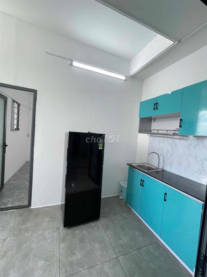 Căn 3PN full nội thất + nhà thang máy + xe đậu ở cổng