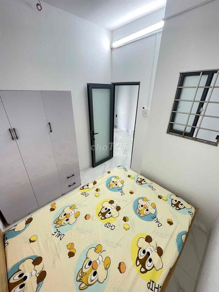 Căn 3PN full nội thất + nhà thang máy + xe đậu ở cổng