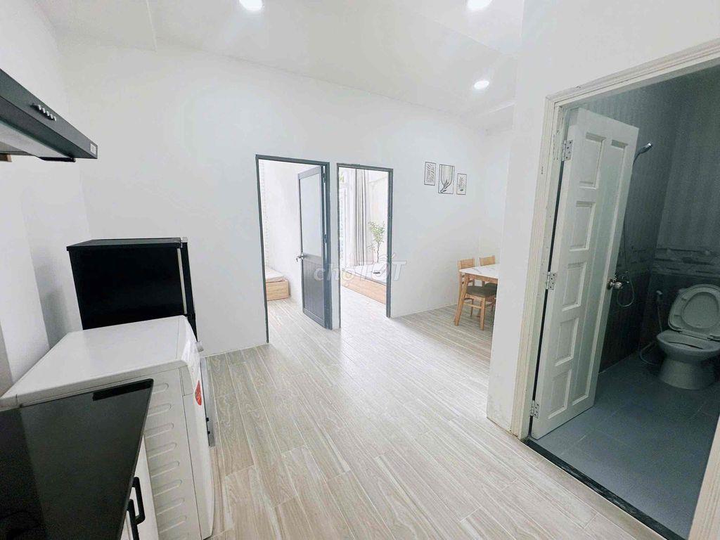 2PN BAN CÔNG FULL NỘI THẤT _SIÊU THOÁNG MÁT NGAY SÂN BAY
