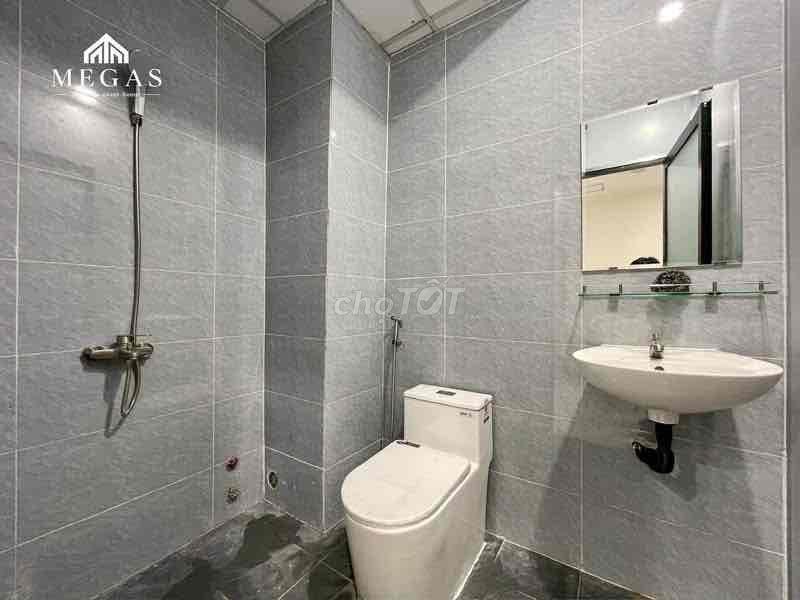 CĂN HỘ MỚI XÂY 30M2 _FULL NỘI THẤT THOÁNG MÁT NẰM NGAY ETOWN CỘNG HOÀ