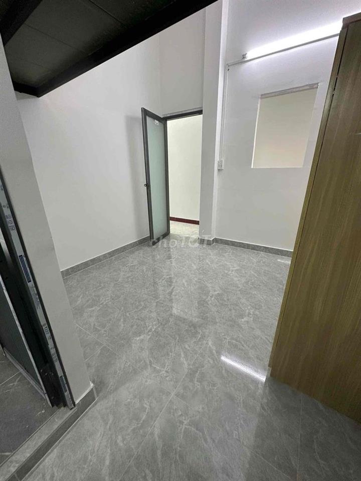 DUPLEX GÁC CAO 2M MỚI XÂY NẰM NGAY PHAN VĂN TRỊ
