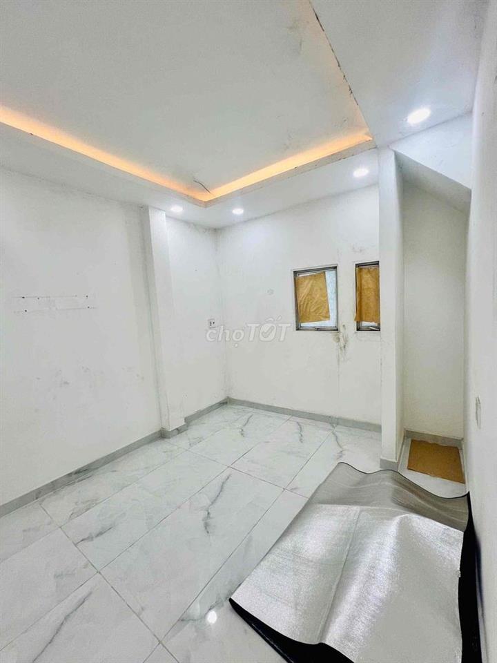 Nhà MT QL 50 và Nguyễn Văn Linh 4,8x18 Giá 5,9 Tỷ CN 20m LH Em