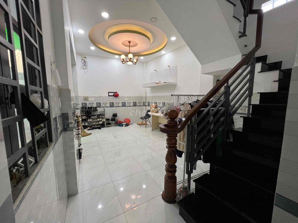 Chính Chủ Bán Nhà Hẻm Q.BT Gần Tên Lửa 124,2m Giá 5,4 Tỷ 12,5x9 8pn LH