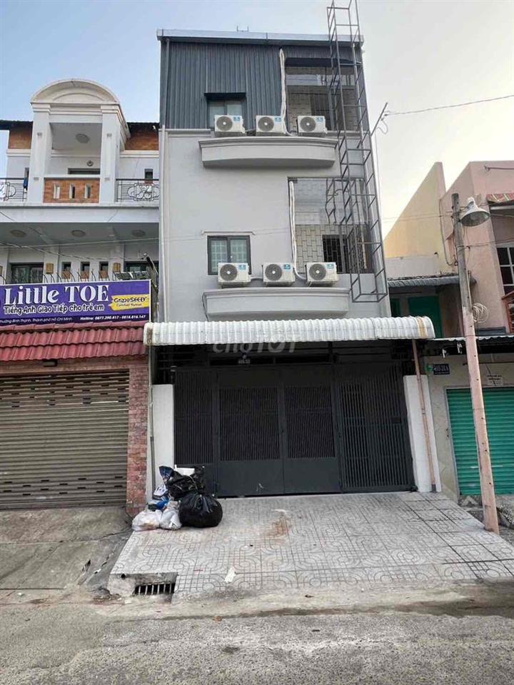 Nhà đang vận hành CHDV 16 phòng - net thu 92tr/ tháng. Giao khoán 60tr