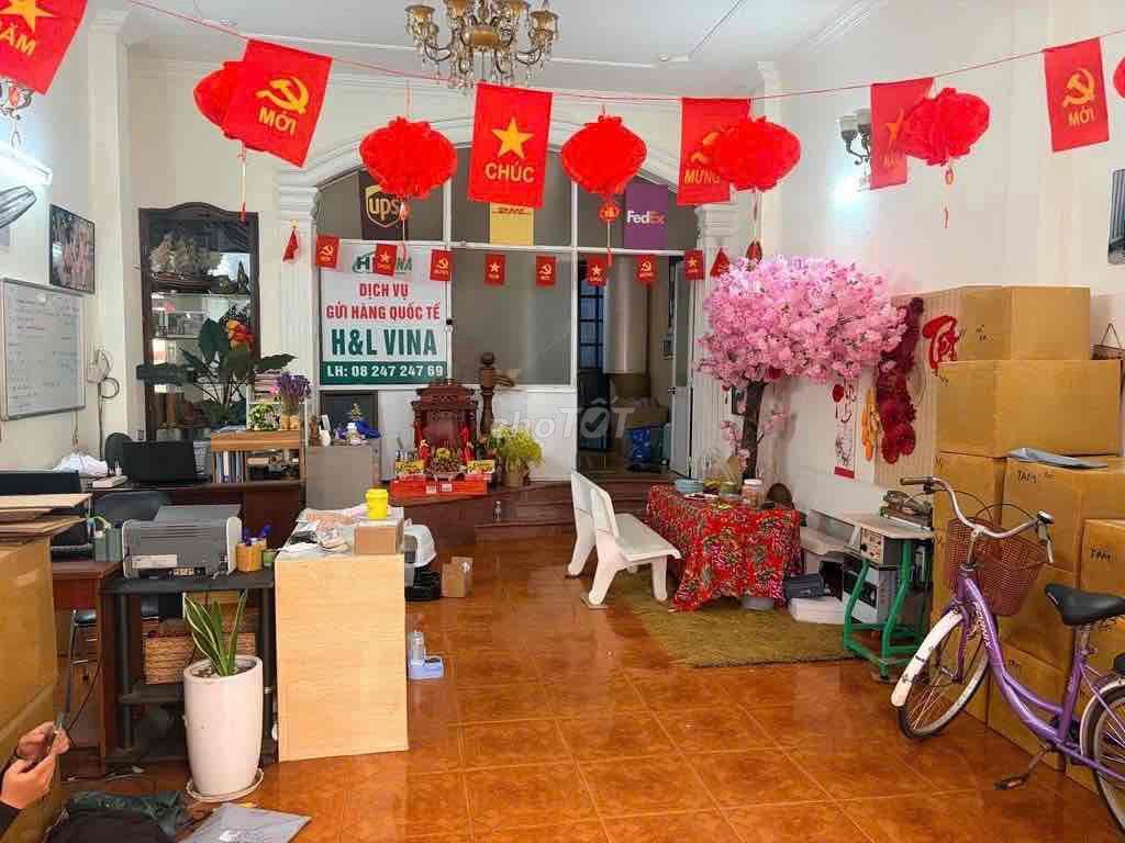 Góc hẻm 113 Hoa Lan, Phường Cầu Kiệu, Quận Phú Nhuận Diện tích: 6 x 8m