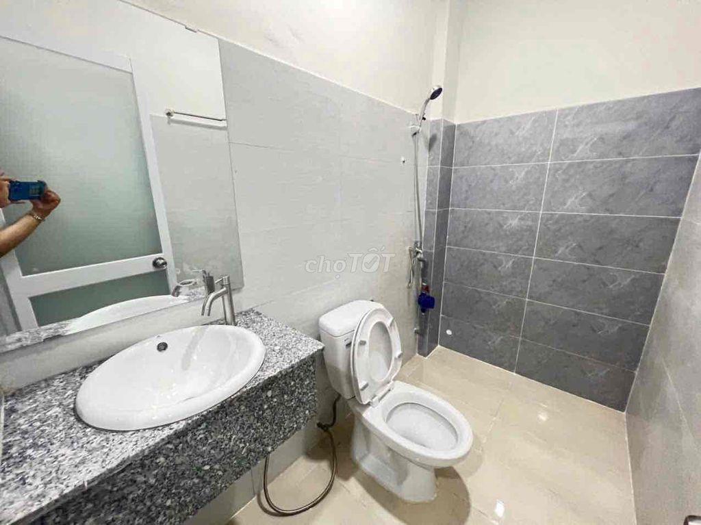 cho thuê nhà Q.1 làm KS hoặc CHDV Nhà tổng 30P + 1 MB Trệt 5 lầu st Di