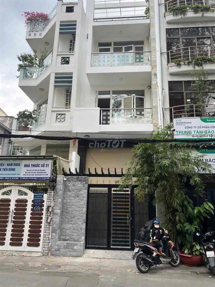 33 Đường số 3, Cư Xá Đô Thành, Quận 3 Diện tích: 4 x 15m Kết cấu: hầm,