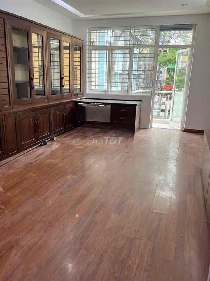 33 Đường số 3, Cư Xá Đô Thành, Quận 3 Diện tích: 4 x 15m Kết cấu: hầm,