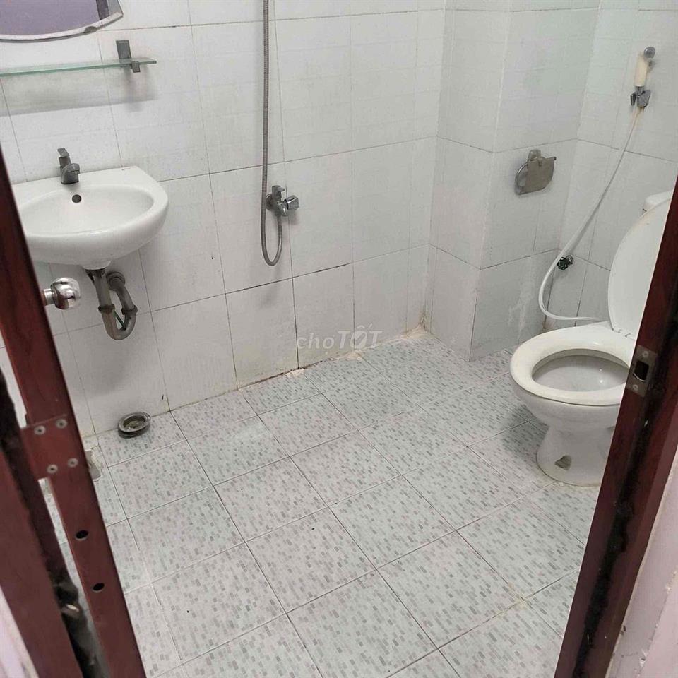 Trung Tâm Q3 đi Bộ Ra Q1 Rất Gần Nếu Các Bạn SV Thuê Tại Vị Trí này Có