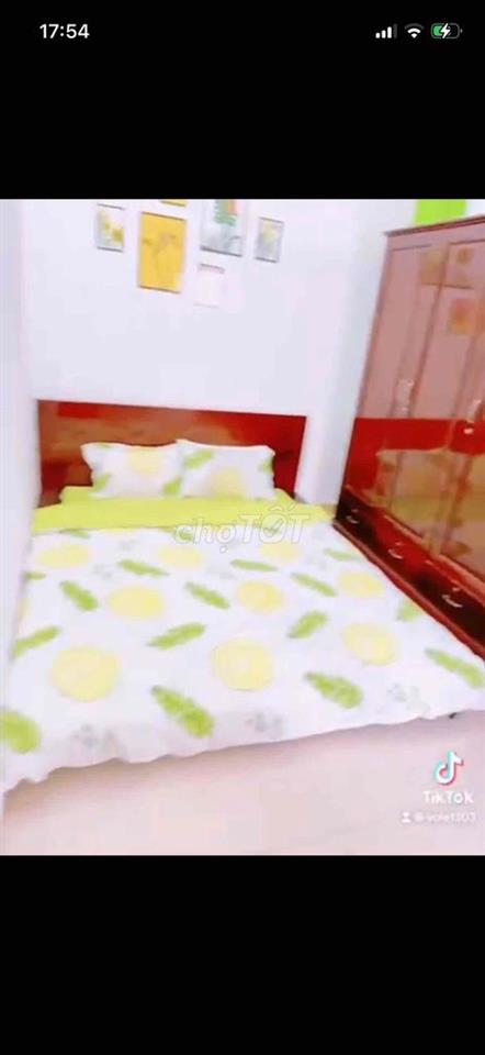 P4,78trTại 430/17 CMT8   ĐT 30m có 2 Cửa Sổ Thoáng mát. Ful nội Thất