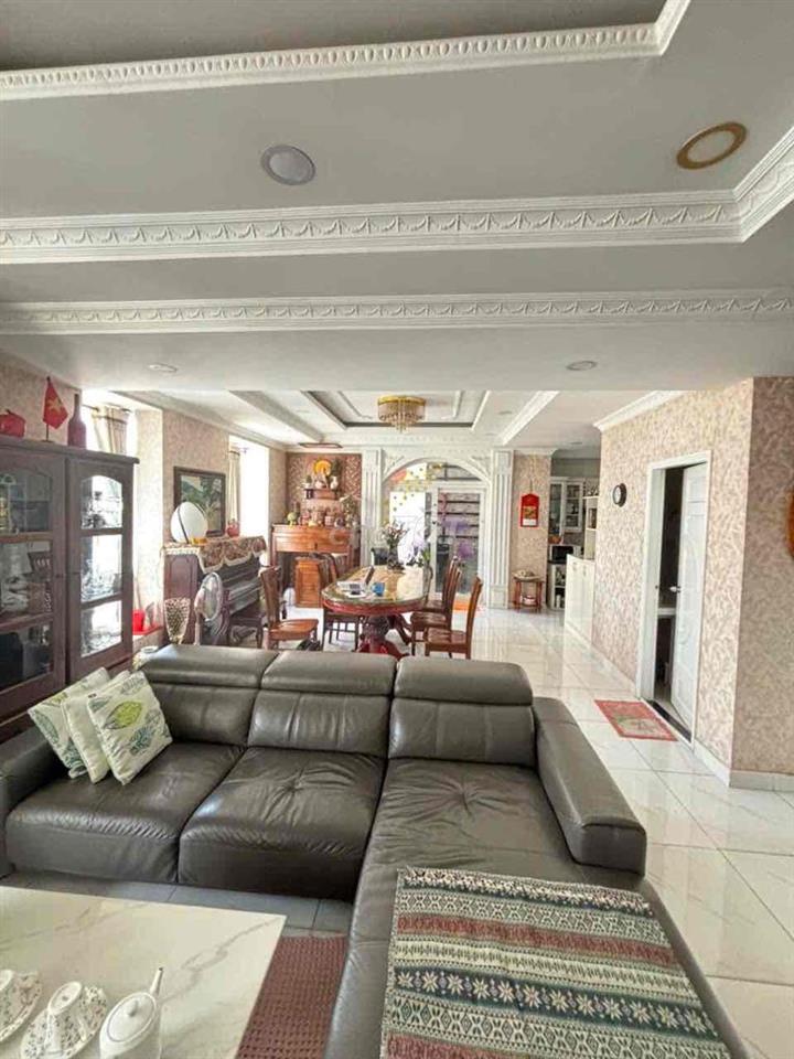 cần bán gấp  đia chỉ nhà 11C P2-15 chung cư skygaden 3 Tân phong quận