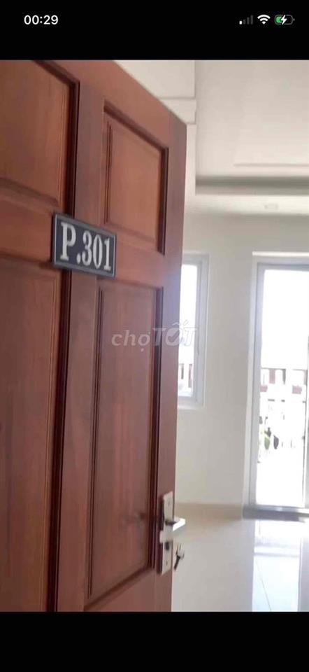 e có 2 phòng ngủ ở tầng 3 cho thue nguyên tầng gồm 2 máy lạnh máy nước