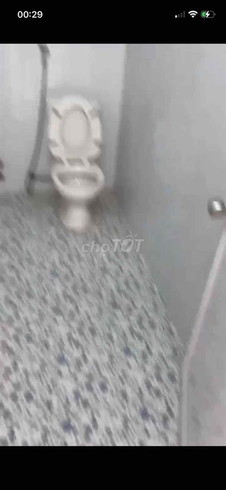 e có 2 phòng ngủ ở tầng 3 cho thue nguyên tầng gồm 2 máy lạnh máy nước