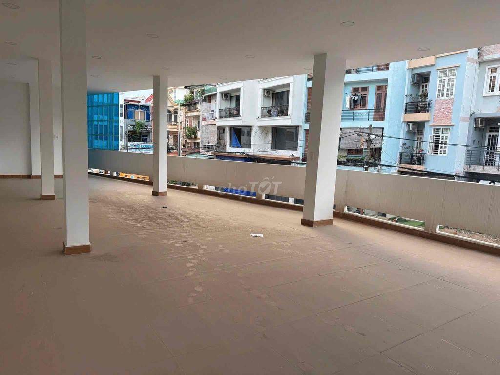 Góc 2MT HXH Cộng Hòa, Phường Tân Sơn Nhất, Quận Tân Bình Diện tích: 5