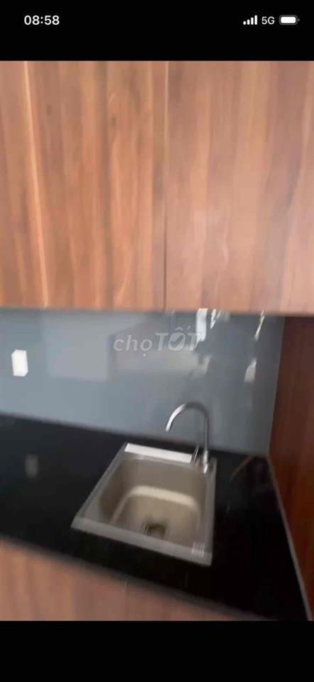 Chính Chủ Cho Thuê Phòng Ban Công Ful NT Thang Máy Nguyên Hồng Giá 6tr
