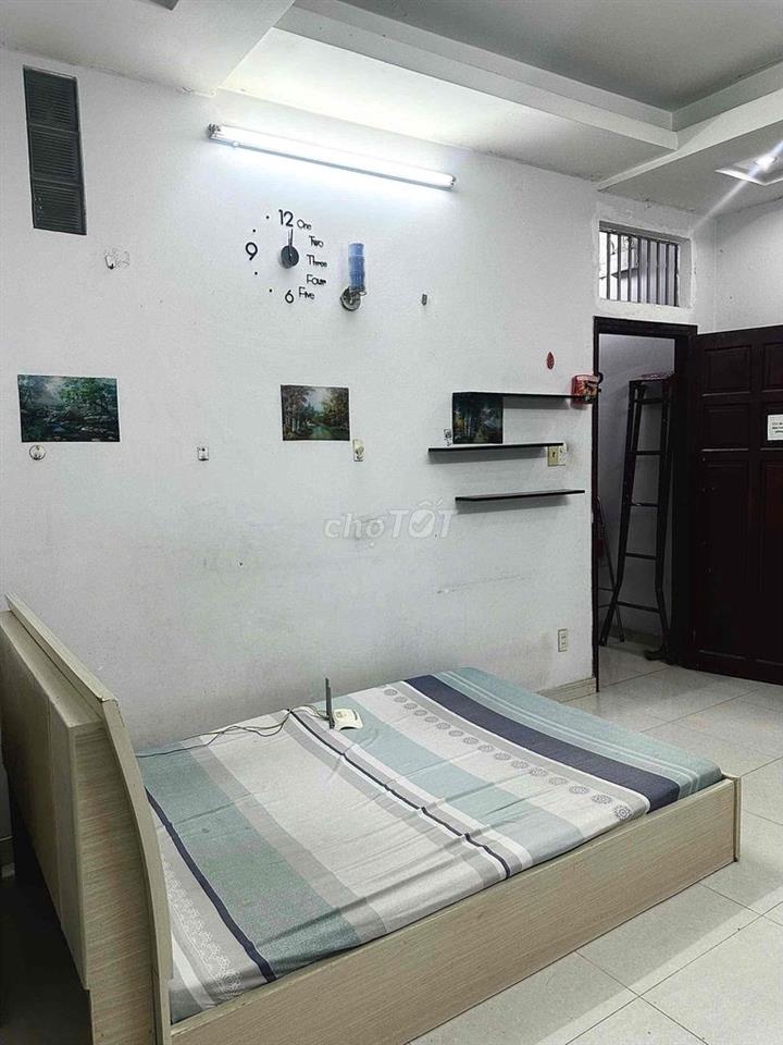 Chính Chủ cho Thuê Nhà HXH CMT8 Q.10 Ở Ngay Ful NT Giá 4,1tr Ạ LH Em