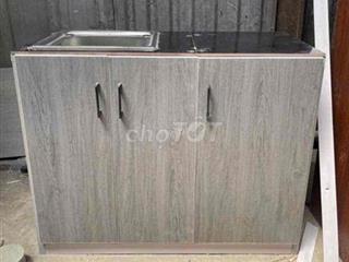 còn 1 phòng trống tầng 3 diện tích 20m có máy lạnh . có niệm .may nuoc