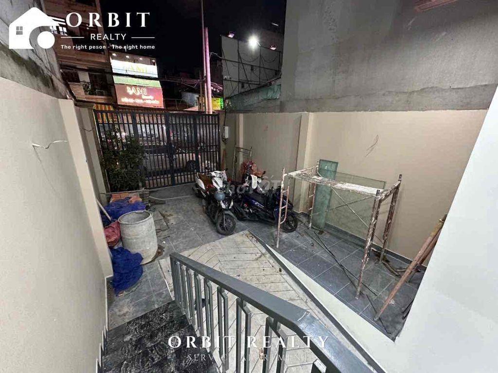 Mặt bằng 98 Bùi Đình Tuý, MB Kinh doanh ( trừ quán ăn )  Diện tích 4 x